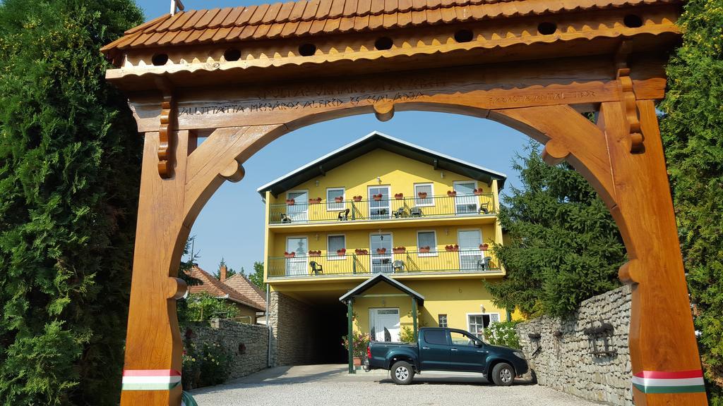 Pension Hostad Gabcikovo Exterior photo